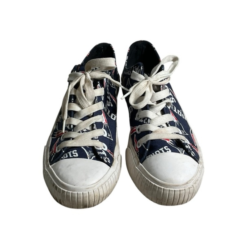 FOCO New England Patriots Low Top Repeat Women's Canvas Sneakers Size 7